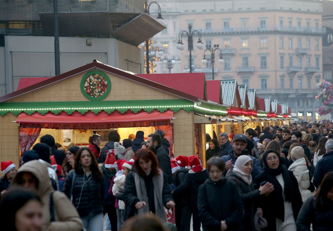 Natale, cenone gli italiani spenderanno 2,9 miliardi