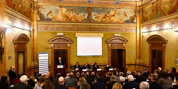 Vino, puntare su promozione e innovazione per salvare la competitività 