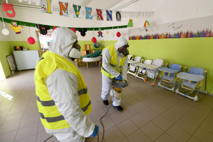 Scuole, Stronati “Altro che misure per lo sviluppo, nelle scuole licenziamenti di stato per 4.000 lavoratori”