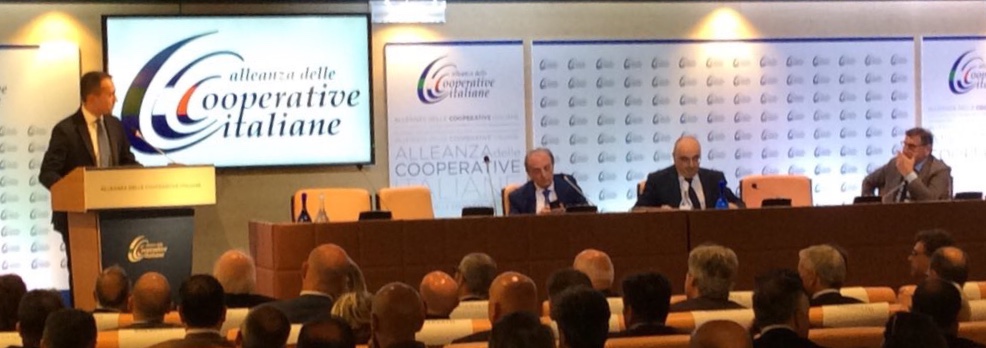 False coop, riders, rappresentanza: Cooperative al confronto con Di Maio